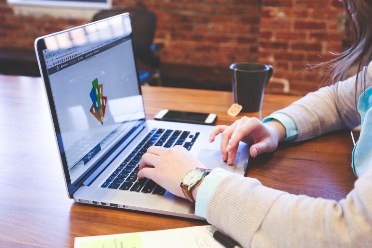 AI Marketing: Elevating Digital Product Design as a Strategic Growth Engine